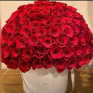 🪩MEET THE SELLER🪩